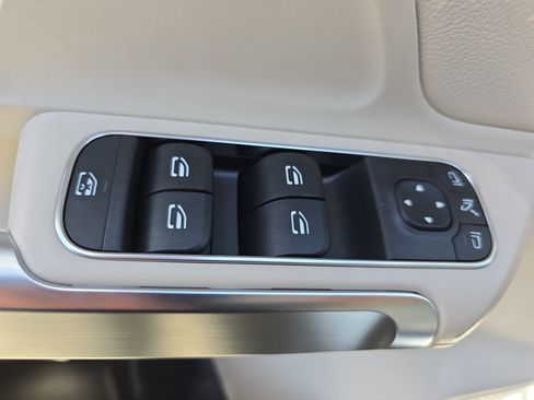 New 2026 Mercedes-Benz GLB 250 4MATIC image 26