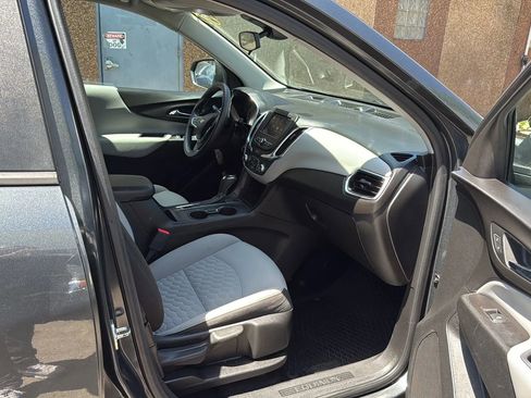 Used 2020 Chevrolet Equinox LS w/ LS Convenience Package image 25