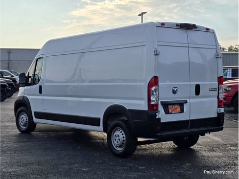 Used 2025 RAM ProMaster 2500 w/ Convenience Group FWD image 19