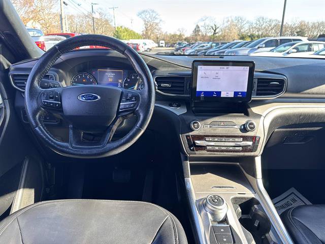 Certified 2020 Ford Explorer XLT w/ Equipment Group 202A AWD/4WD image 29