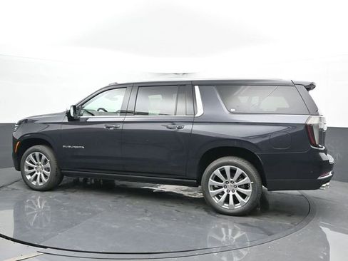 New 2026 Chevrolet Suburban Premier image 6