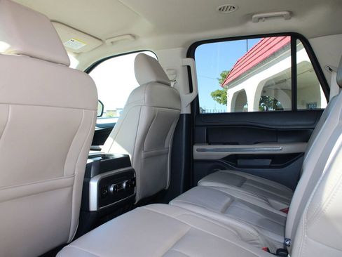 Used 2023 Ford Expedition Max XLT image 20