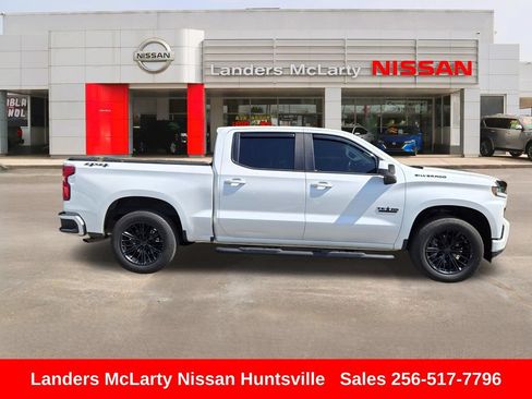 Used 2020 Chevrolet Silverado 1500 RST w/ Texas Edition AWD/4WD image 2