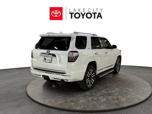 Used 2016 Toyota 4Runner Limited AWD/4WD image 9