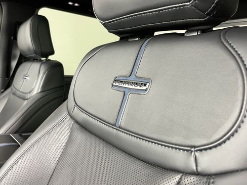 New 2025 Ford F250 Platinum w/ FX4 Off-Road Package image 18