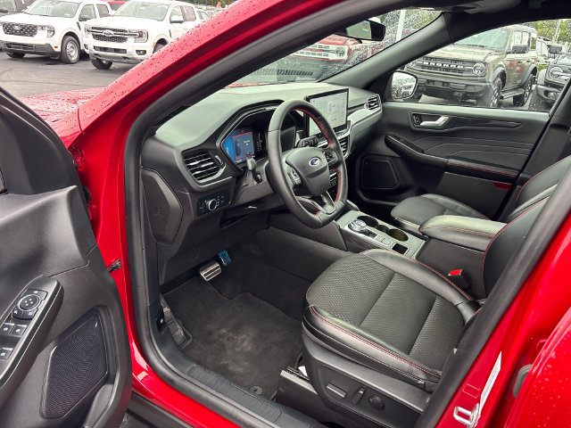 Certified 2024 Ford Escape ST-Line w/ Tech Pack #1 AWD/4WD image 24