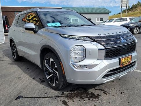 Used 2022 Mitsubishi Outlander SEL image 4