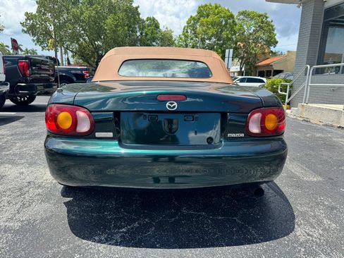 Used 1999 MAZDA MX-5 Miata RWD image 6