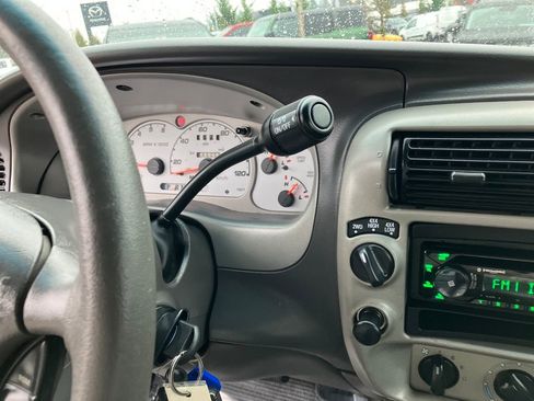 Used 2002 Ford Explorer Sport Trac 4x4 image 25