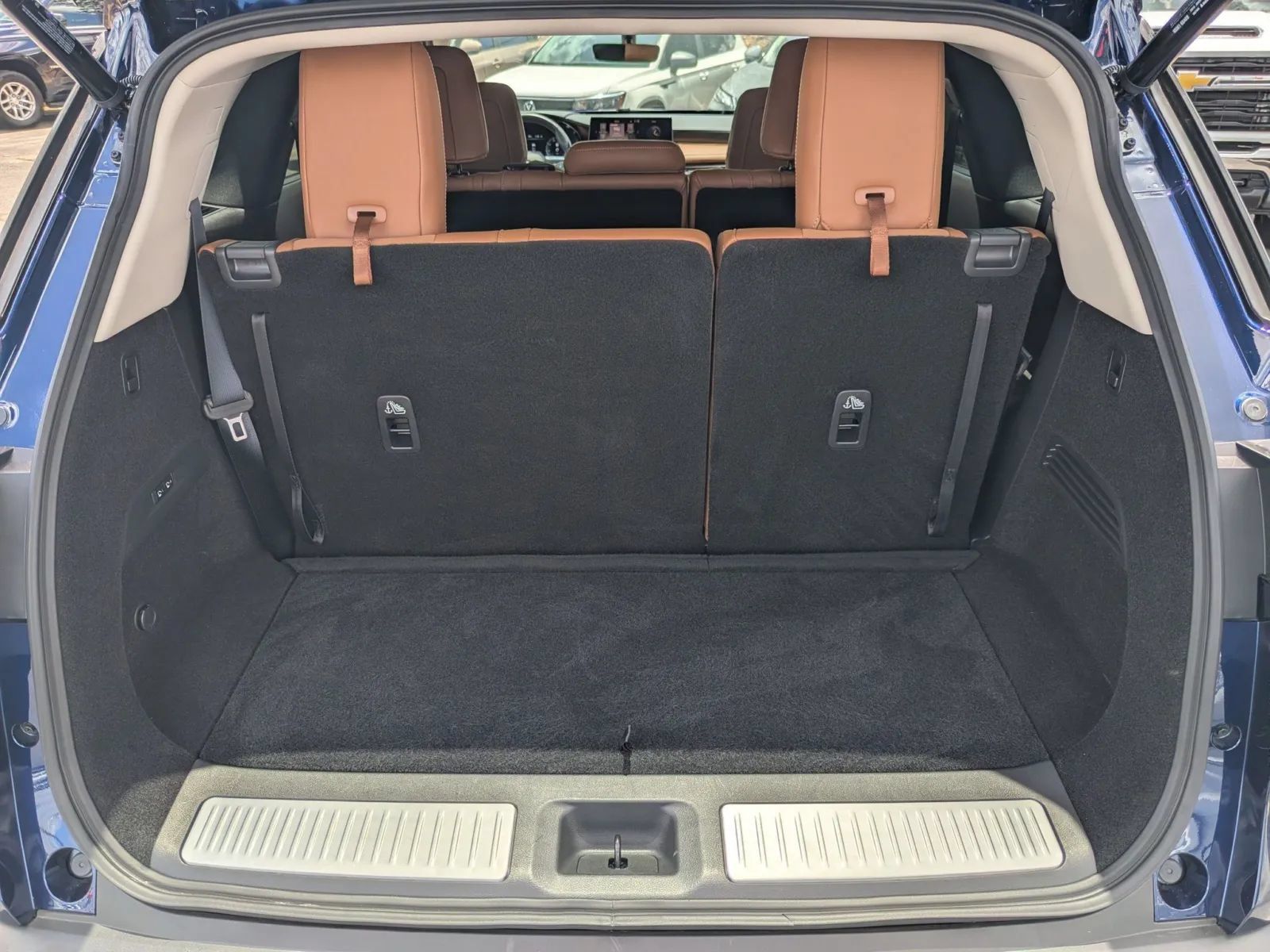 Used 2025 INFINITI QX60 Sensory AWD/4WD image 17