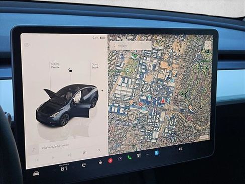 Used 2025 Tesla Model Y Long Range AWD/4WD image 25