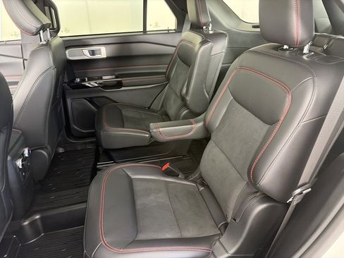 Used 2023 Ford Explorer ST-Line w/ Class IV Trailer Tow Package image 13