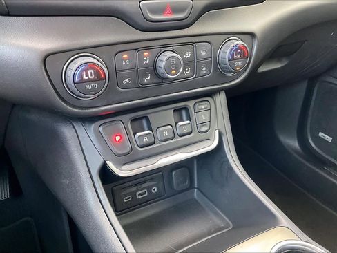 Used 2020 GMC Terrain Denali w/ Denali Premium Package image 33