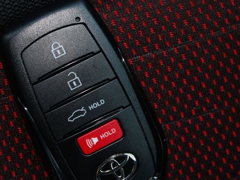 Used 2024 Toyota Corolla SE image 30