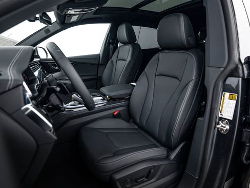 New 2026 Audi Q8 Premium Plus image 14
