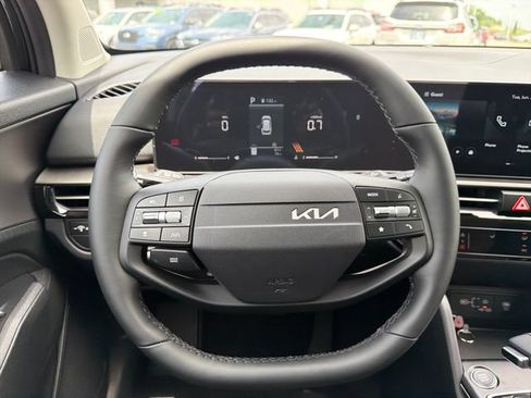 New 2026 Kia Sportage LX FWD image 10
