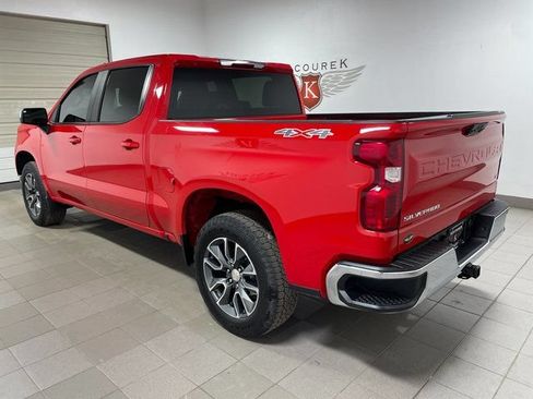 Used 2023 Chevrolet Silverado 1500 LT AWD/4WD image 4
