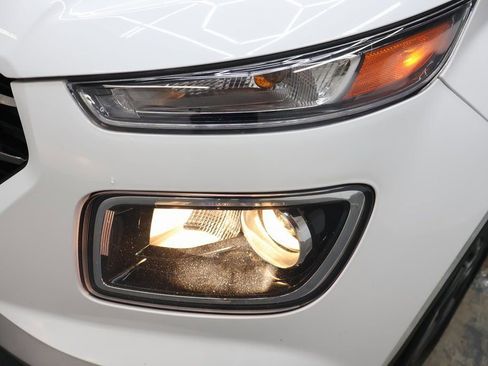 Used 2022 Hyundai Venue SEL image 25