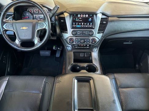 Used 2018 Chevrolet Suburban LT image 10