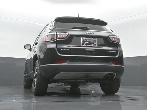 Certified 2022 Jeep Compass Limited image 34