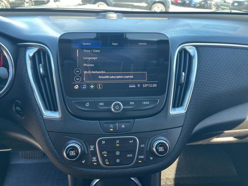 Used 2020 Chevrolet Malibu LT image 23