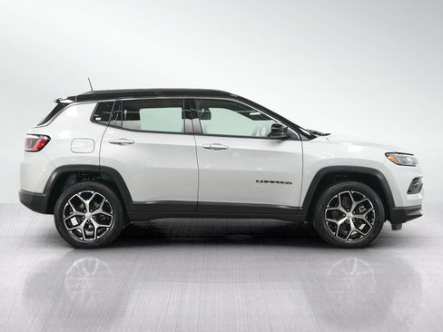 Used 2024 Jeep Compass Limited AWD/4WD image 6