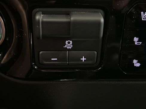 Used 2025 GMC Sierra 2500 SLT w/ SLT Convenience Package AWD/4WD image 29