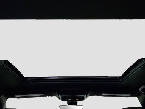 Certified 2023 Cadillac XT5 Sportv w/ Technology Package image 22