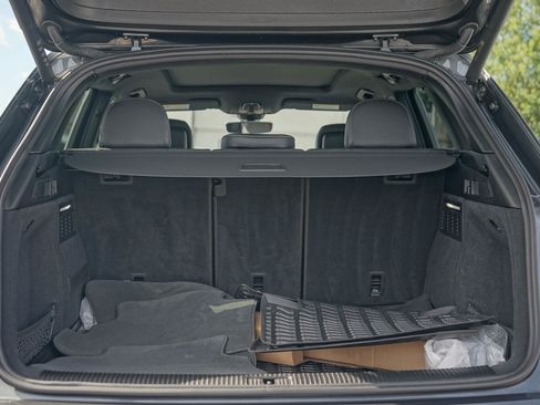 Used 2024 Audi Q5 2.0T Prestige image 9