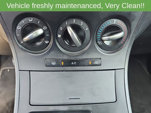 Used 2012 MAZDA MAZDA3 i Touring FWD image 25