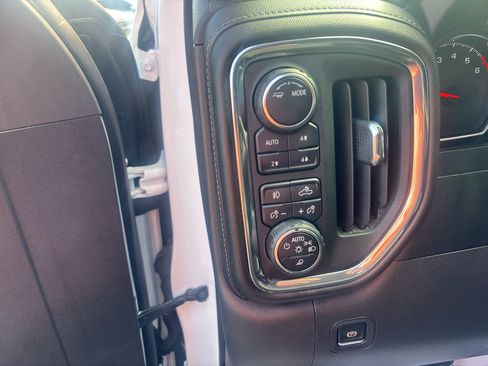 Used 2020 Chevrolet Silverado 1500 RST image 14