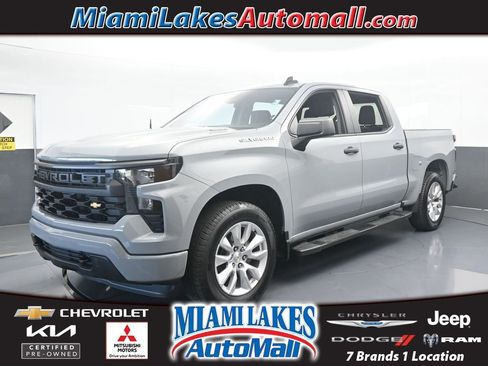 Used 2024 Chevrolet Silverado 1500 Custom image 1