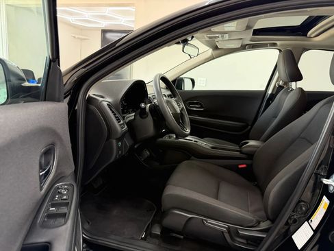 Used 2021 Honda HR-V EX image 14