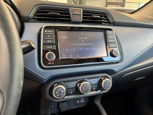 Used 2025 Nissan Versa SV FWD image 17