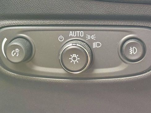 Used 2020 Chevrolet Equinox LT AWD/4WD image 16