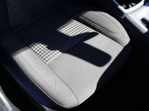 Used 2023 Dodge Charger SXT RWD image 12