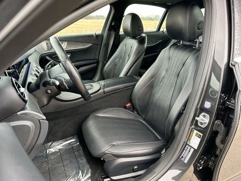 Used 2022 Mercedes-Benz E 350 Sedan image 11