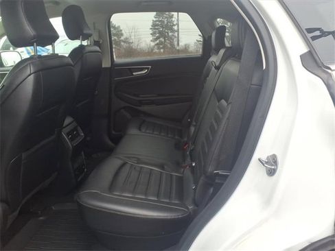 Certified 2023 Ford Edge SEL w/ Convenience Package image 9