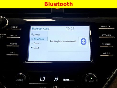 Used 2018 Toyota Camry SE image 18