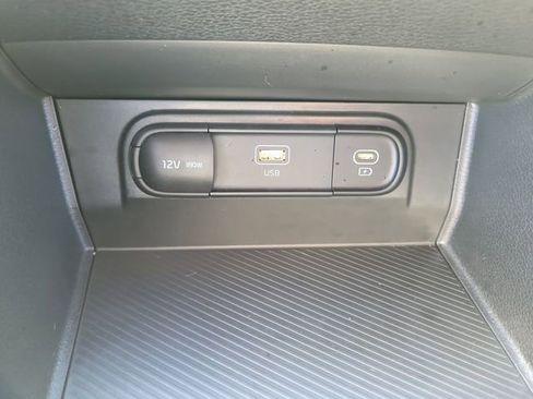 Used 2023 Kia Sportage LX image 28
