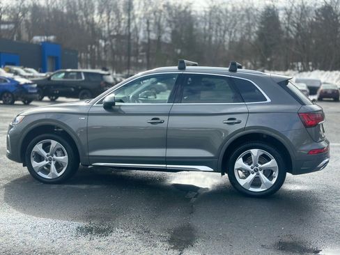 Used 2025 Audi Q5 2.0T Premium Plus w/ Premium Plus Package image 2