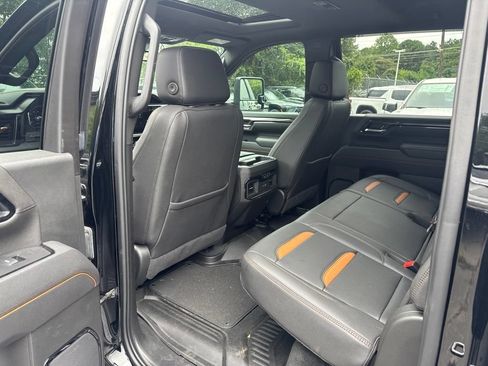 Certified 2025 GMC Sierra 2500 AT4 w/ AT4 Premium Plus Package AWD/4WD image 17