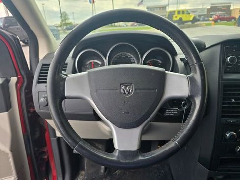 Used 2008 Dodge Grand Caravan SE image 21