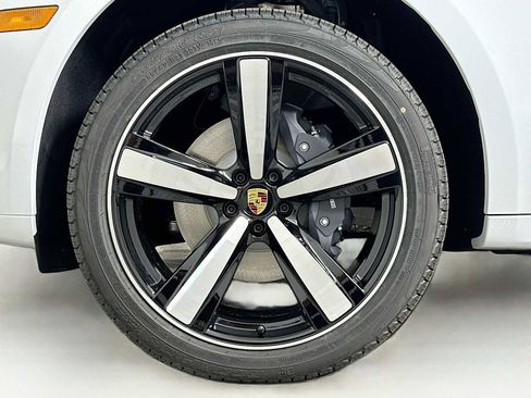 New 2026 Porsche Macan image 33