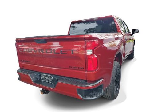 Used 2021 Chevrolet Silverado 1500 Custom w/ LPO, Blackout Package RWD image 4
