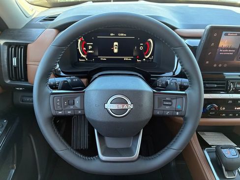 New 2026 Nissan Pathfinder Platinum AWD/4WD image 13