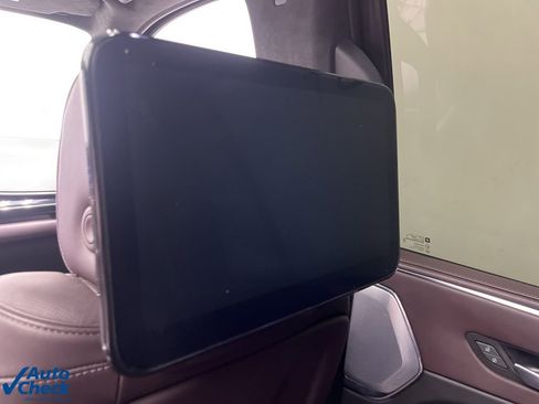 Used 2023 Cadillac Escalade V image 11