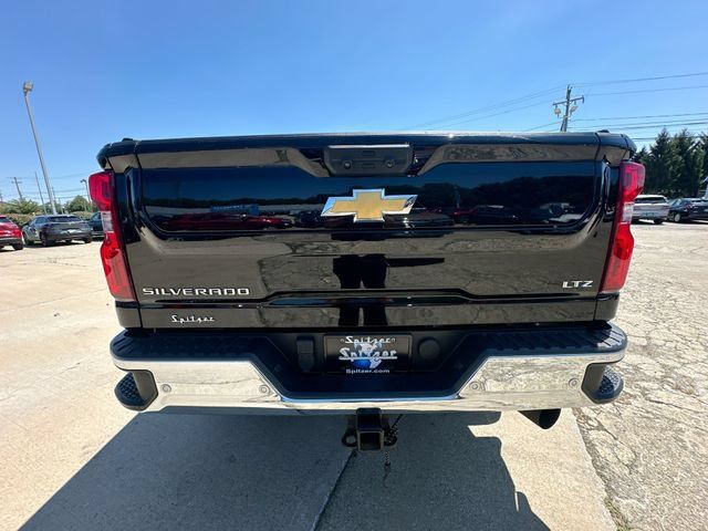 Used 2024 Chevrolet Silverado 3500 LTZ w/ LTZ Plus Package AWD/4WD image 35