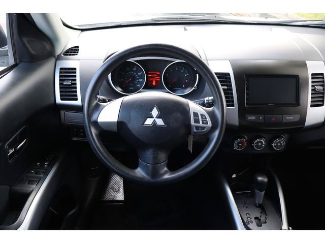 Used 2010 Mitsubishi Outlander ES FWD image 10