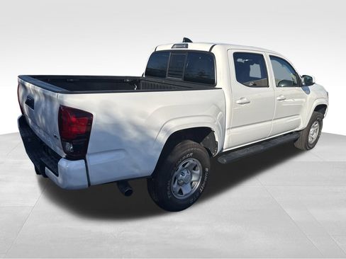 Used 2022 Toyota Tacoma SR image 5